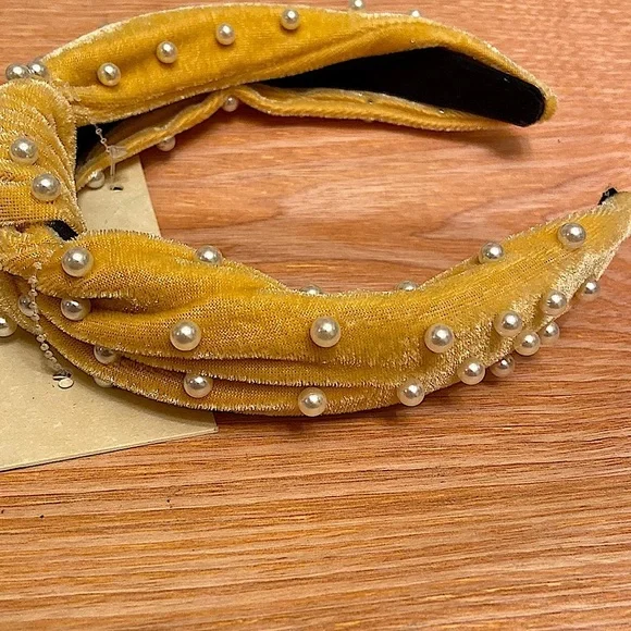 Cara New York Gold Velvet and White Pearls Wide Knot Top Headband. - Picture 3 of 5